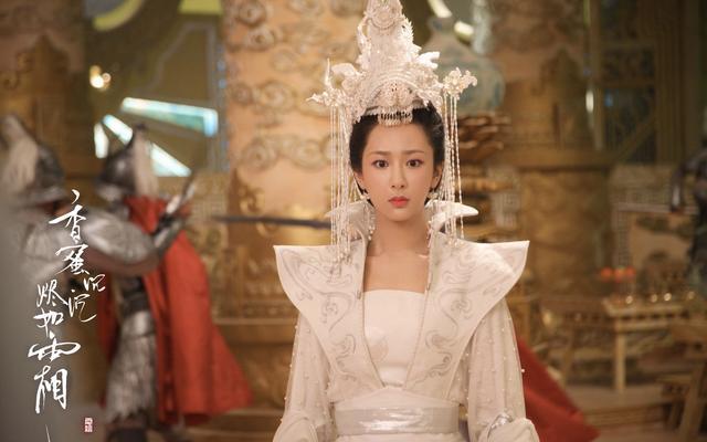 金鹰女神|2020金鹰女神评选马上出炉，郑爽杨紫被提名，而她紧随其后