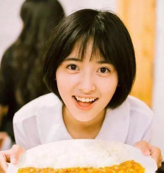 杨颖|明星姐弟年龄差，杨颖差7岁，沈月差10岁，最后一位差了19岁