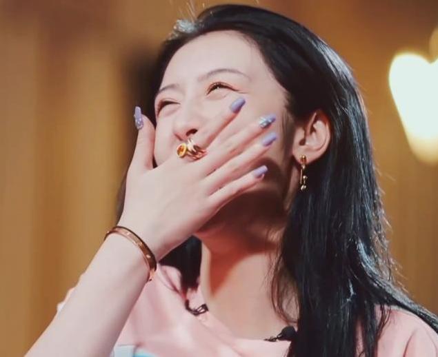 杨颖|明星姐弟年龄差，杨颖差7岁，沈月差10岁，最后一位差了19岁