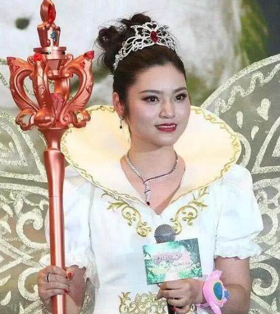 巴啦啦小魔仙10年过去了没想到长大后的小月才是最漂亮的