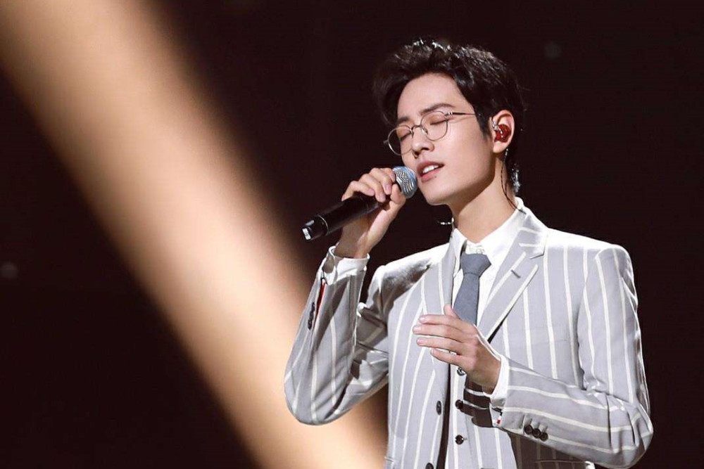 康震|夸肖战“茂林修竹”的康震老师，后来怎么样了？