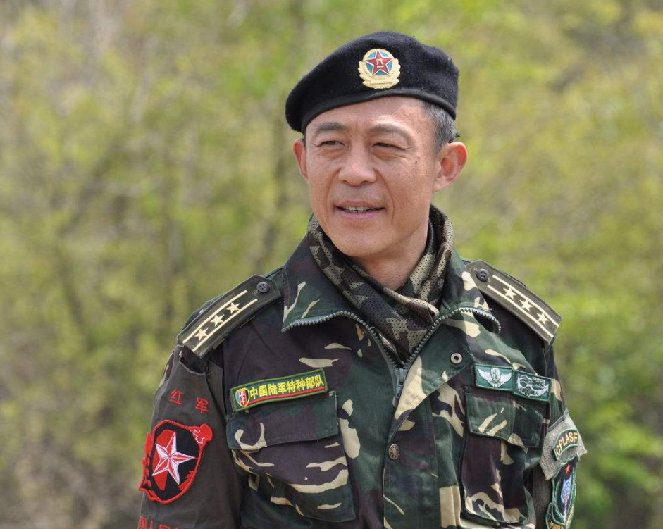 侯勇|国家一级演员侯勇，为传宗接代，53岁三婚娶小20岁90后娇妻