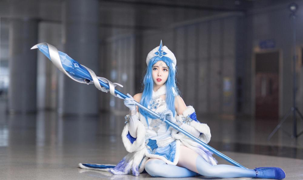 cos:王者荣耀-王昭君的冰雪之华和精灵公主