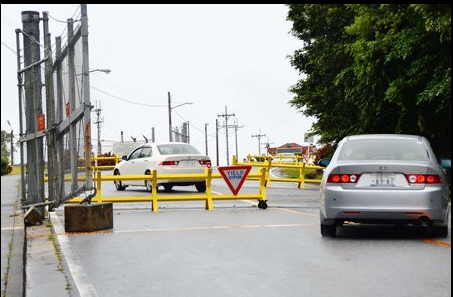 驻日美军基地|驻日美军基地宣布“封锁”后大门照开 居民：被骗了！