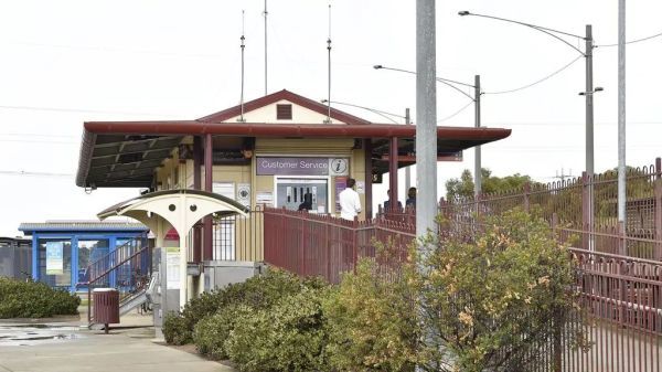 澳大利亚_社会|澳大利亚 14 岁女孩多次歧视亚裔女性！辱骂、殴打、抢劫都犯了！最后判