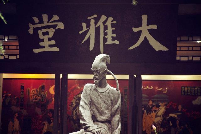 诗圣|杜甫为什么是“诗圣”？只需要3首诗，看出杜甫的伟大人格！