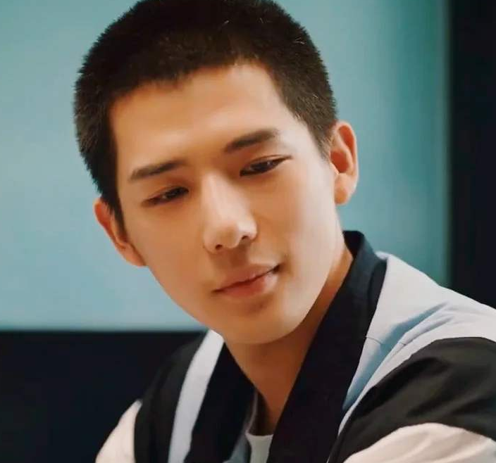 二十不惑:段振宇高调示爱姜小果,总裁周寻霸气放话!这是我女人