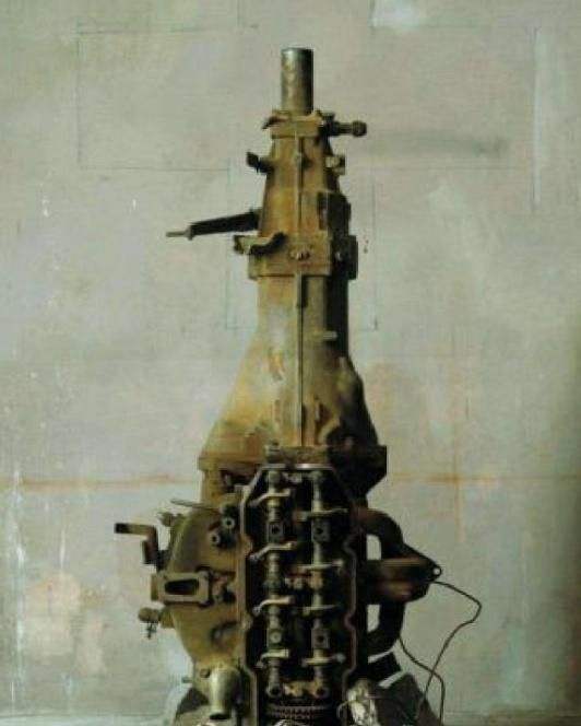 冷军|冷军画了两个发动机，为何横的卖198万，竖的却卖出1879万天价？