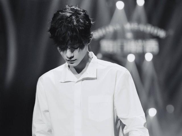 流量明星|肖战这个不一样的“留”量明星，为何能把不追星的人一锅端？