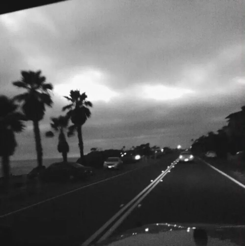 朋友圈背景图 伤感黑暗系_腾讯新闻