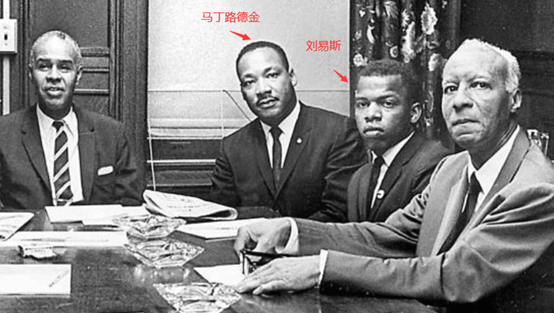 美国_时政|被中国制裁的反华政客，因为这事又成了全美国的笑柄！