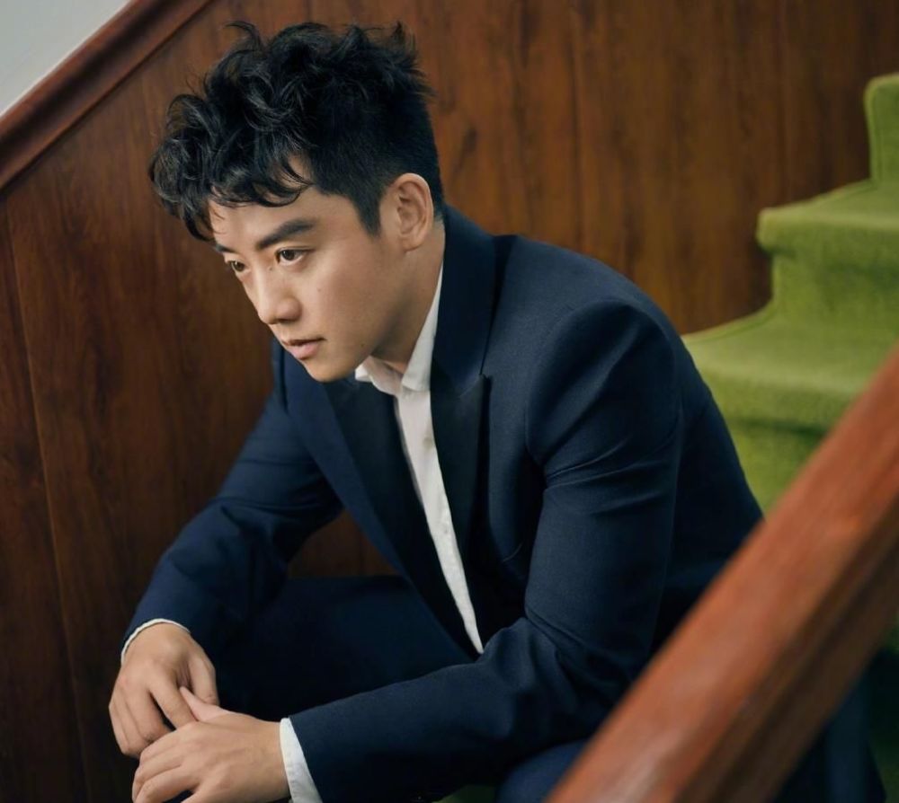 郑恺|郑恺12个字回应太敷衍，奉子成婚到事业造假，值得信任吗？