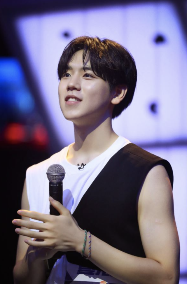 从残酷中收获感动《运动吧少年》热度攀升|林丹|运动吧少年|叶文灏