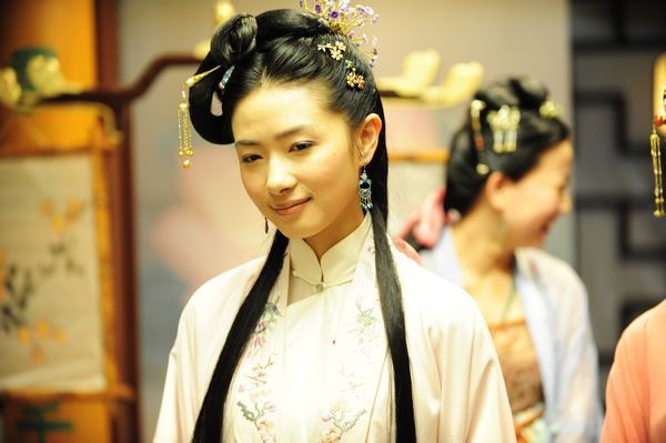 万茜|万茜资源有多好？搭档全是男神，秦汉胡歌陈坤孙红雷朱亚文佟大为