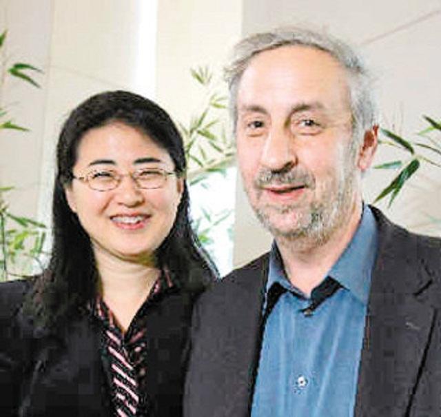 哈佛|13岁天才被北大录取，成哈佛博士，嫁52岁教授，改变国籍备受争议