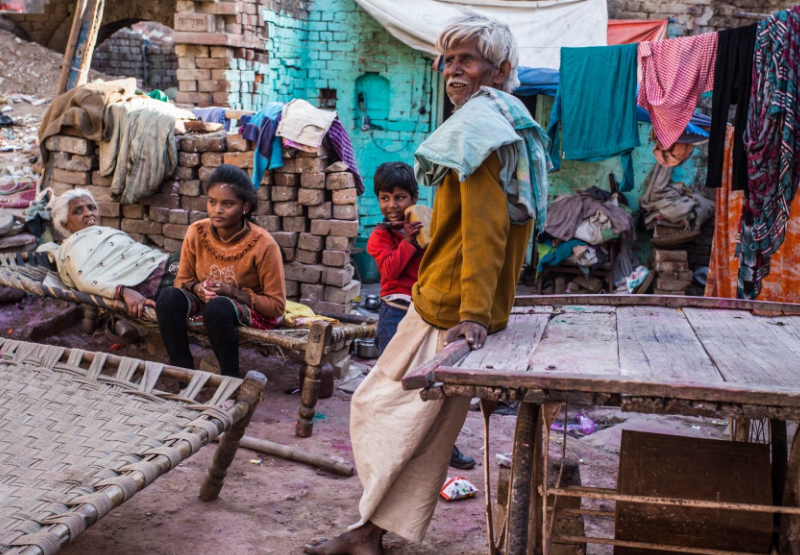 印度低种姓人至今都被人看不起为什么他们不敢起来反抗呢