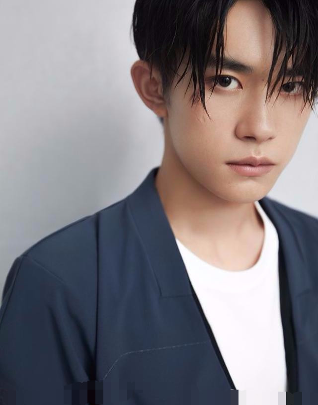 20岁的易烊千玺让我感觉自己是个废物