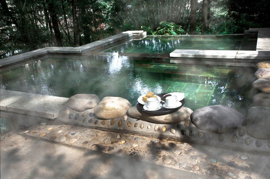 西岭雪山夏季魅力十足女生去纳凉男生去徒步