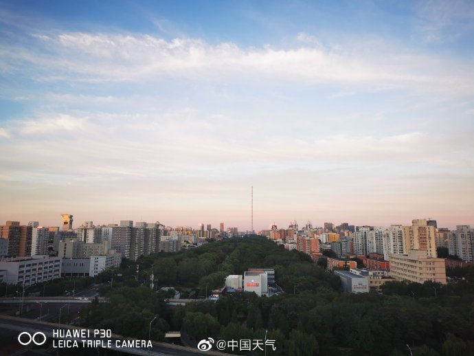 超美|北京粉红云 快抬头看超美晚霞！