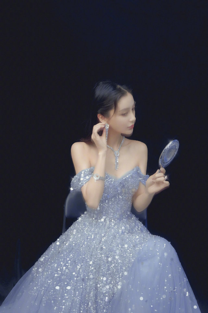 迪士尼在逃公主angelababy杨颖