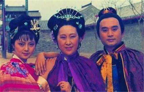 红楼梦|《红楼梦》描写的不是盛世繁华，也不是由盛转衰，只不过是一曲末路悲歌！