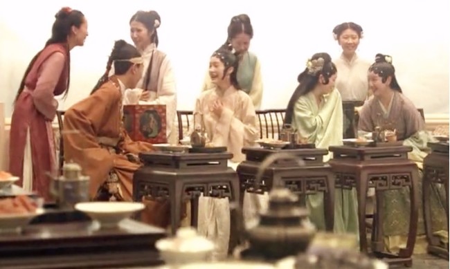 李纨|明明同一个人，李纨的性格特点为何相差那么大？“未亡人”的悲哀