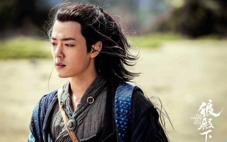 李沁|李沁《狼殿下》暑期开播，造型不输沈骊歌，男二肖战桀骜帅气