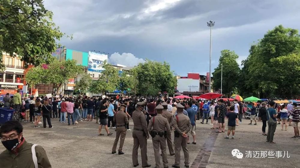 清迈发生大规模民众集会 腾讯新闻