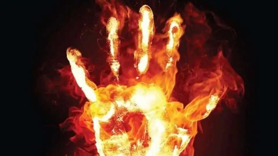 印度_社会|印度母女当街自焚，曾求助警方却反被警员骚扰