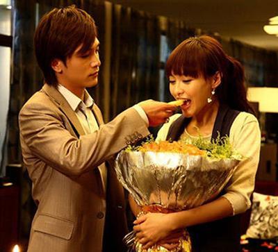 罗晋|罗晋与唐嫣婚变？罗晋和助理状态暧昧，挽手摸头，走张丹峰老路？