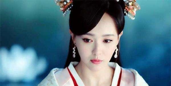 罗晋|罗晋与唐嫣婚变？罗晋和助理状态暧昧，挽手摸头，走张丹峰老路？