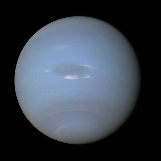 海王星|海王星的天空之色是什么？