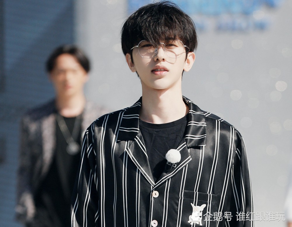 蔡徐坤|先别急着质疑，大数据告诉你：蔡徐坤这3个奖，拿的值得！