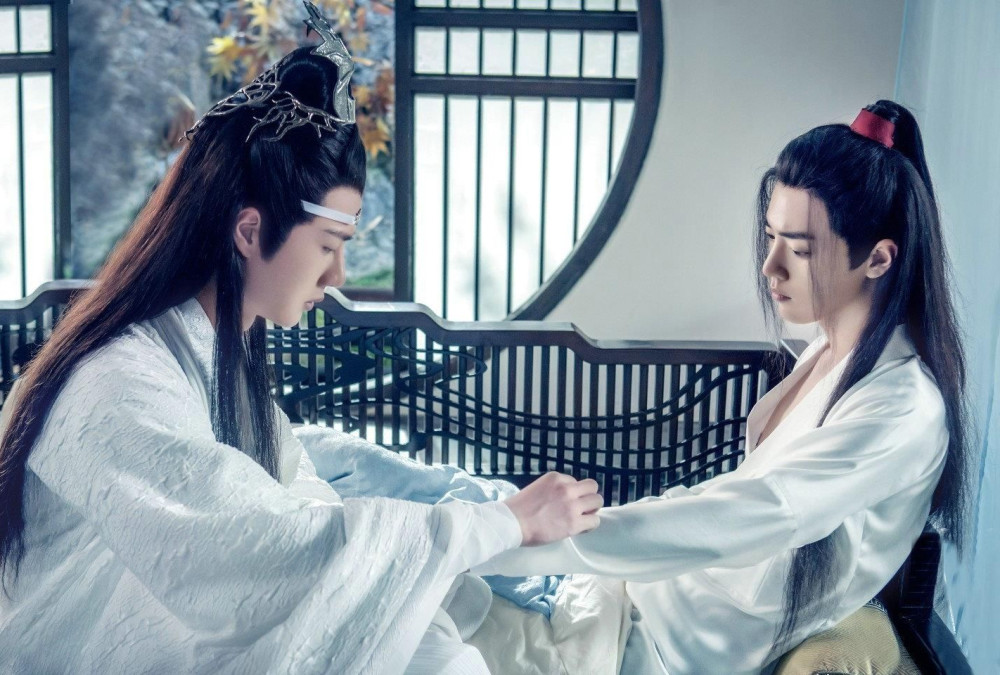 陈情令|陈情令无缘金鹰奖，肖战再失机会，网友：金奖银奖不如网友的夸奖