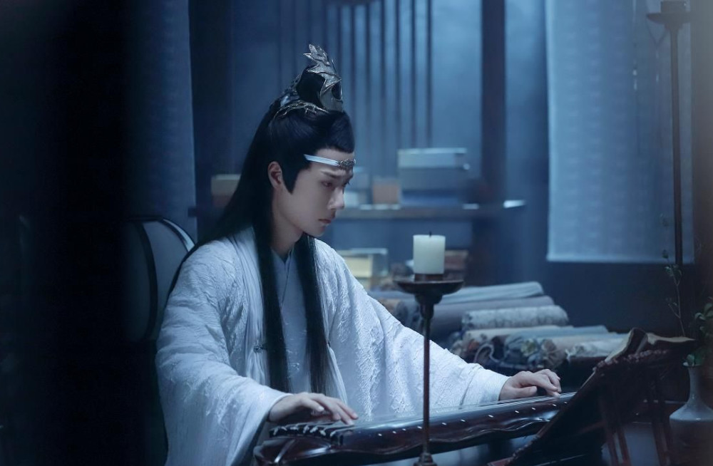 陈情令|陈情令无缘金鹰奖，肖战再失机会，网友：金奖银奖不如网友的夸奖