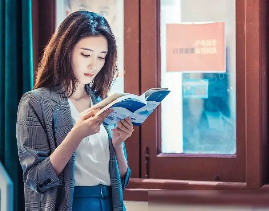 三十而已|被佟丽娅辞演却意外爆红，国产剧这样拍女人，还是头一回见！