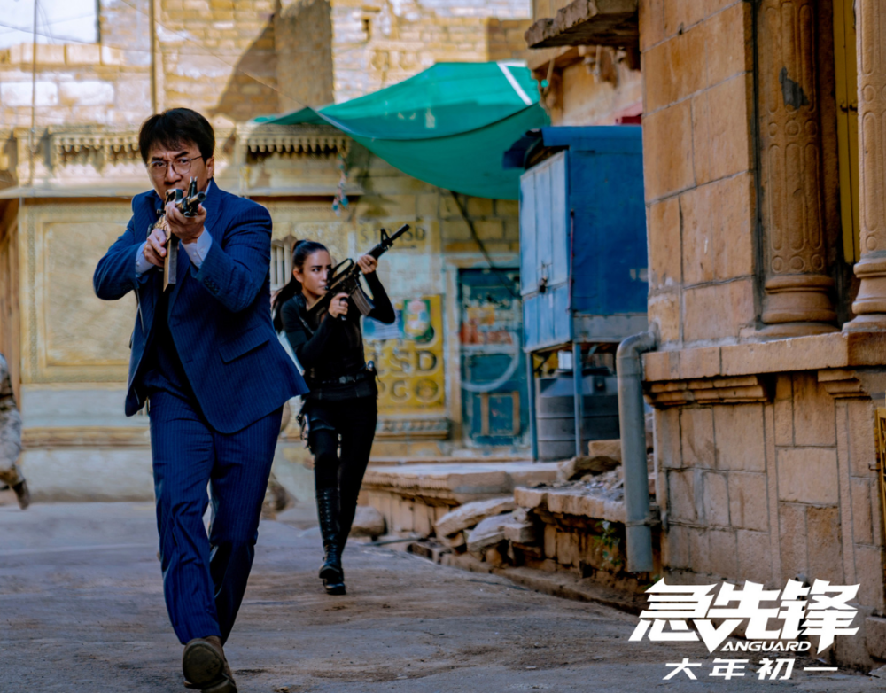 吴京|复工首日22部电影抢着上映，吴京星爷来了，这部小成本片是重头戏