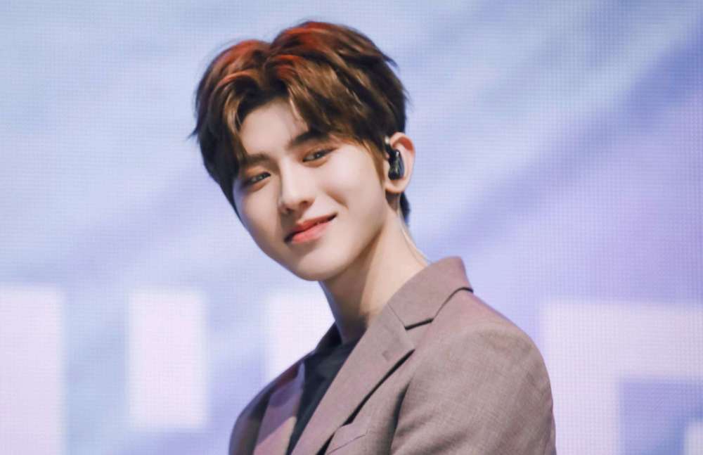 追星族|从“追星族”到“饭圈”，有什么差别？该倡导什么样的追星文化？