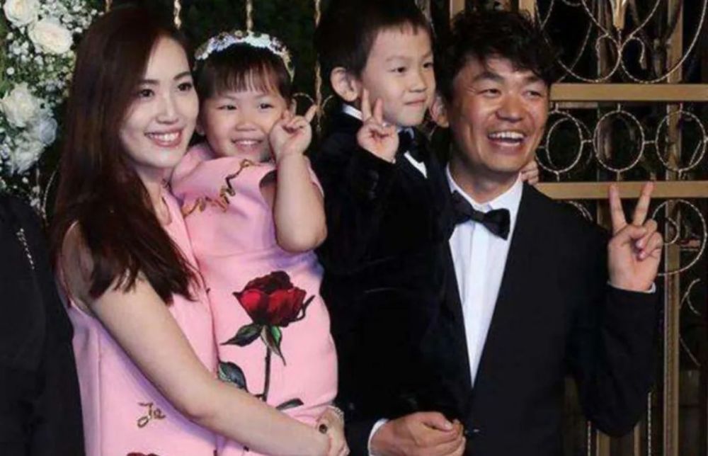 王宝强|离婚4年后王宝强并不幸福，女友被爆有私生子，疑似第二个马蓉？