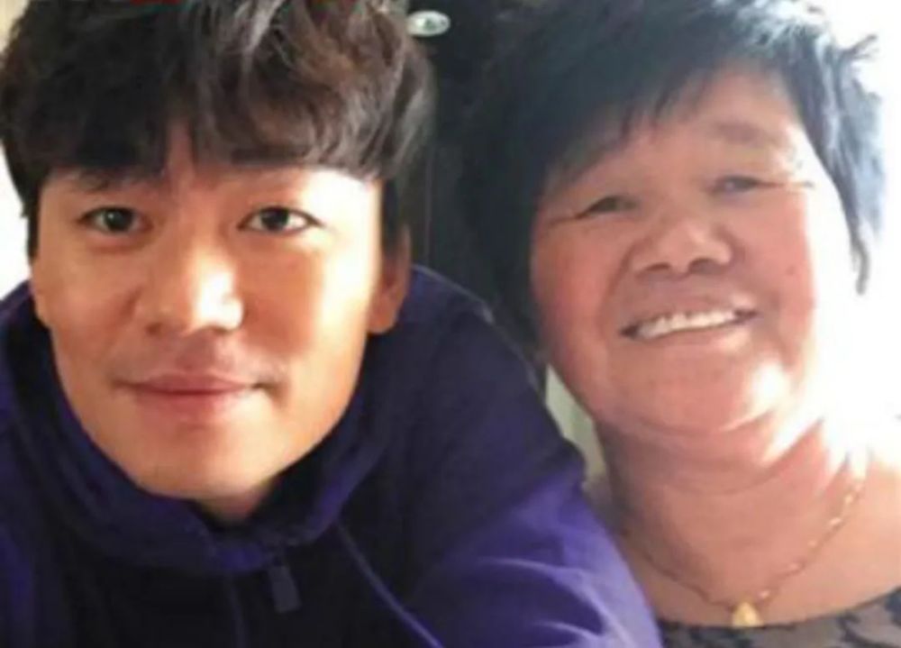 王宝强|离婚4年后王宝强并不幸福，女友被爆有私生子，疑似第二个马蓉？