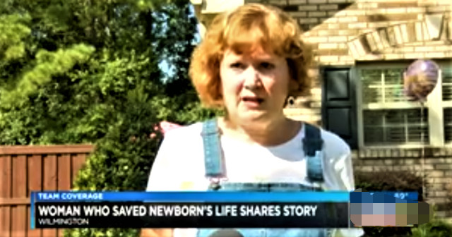 垃圾袋|美国女子遛狗时听见哭声，发现一个婴儿浑身是血被封在垃圾袋里