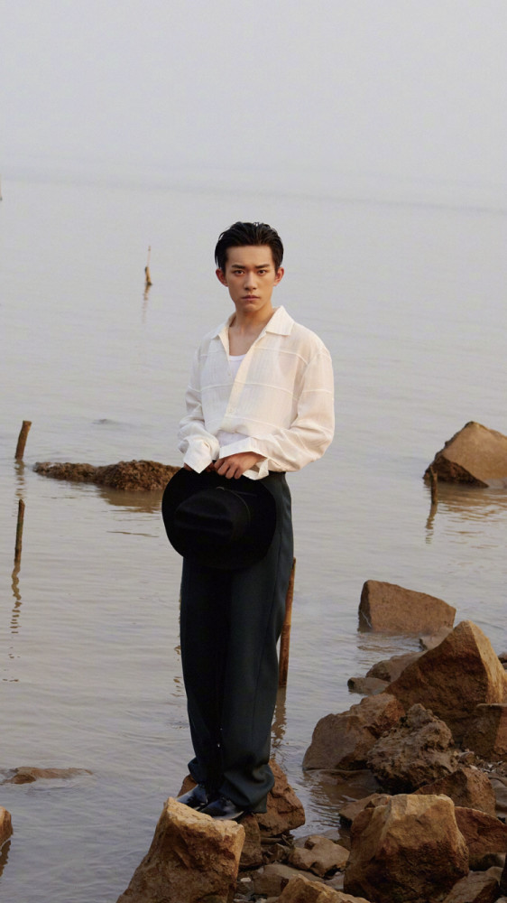 易烊千玺|易烊千玺出现在电视剧里，却成了别人的男朋友，粉丝有危机感了