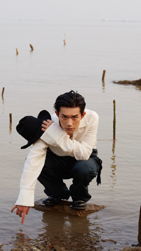 易烊千玺|易烊千玺出现在电视剧里，却成了别人的男朋友，粉丝有危机感了