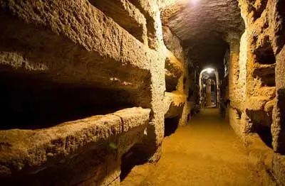 墓穴|巴黎地下公墓，十大让你背后一凉的事实