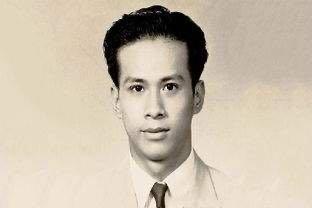 李嘉诚|多情的李嘉诚：靠原配发家后花心辜负，红颜陪伴多年却没有名分