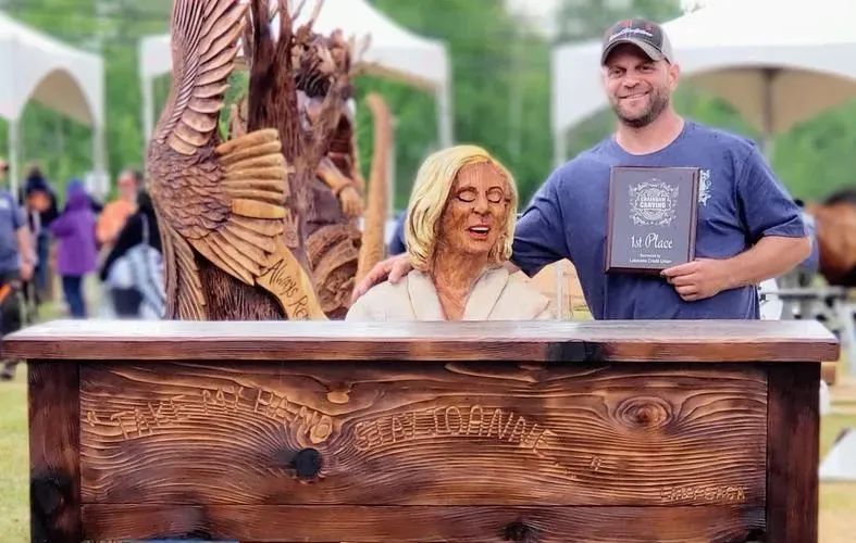 木雕|太帅了！从一根木头到4米长的巨型章鱼木雕，创作过程曝光