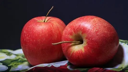 苹果|苹果.诗人.爱情