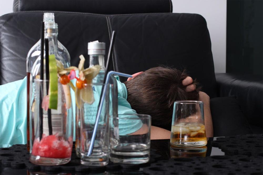 空腹|英国女子空腹饮酒后突发罕见病症去世，年仅27岁，曾是运动达人