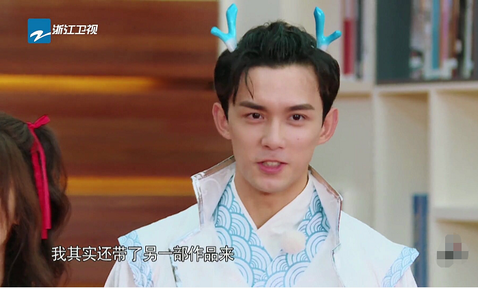 李晨|鹿晗离开《奔跑吧》后，李晨首次提到他，谁注意到吴磊的反应？