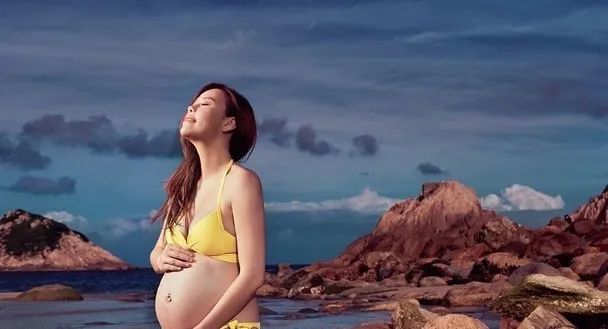 柯嘉琪|恭喜！香港学霸选美亚军三年抱两，火速怀第二胎，创业收入过千万